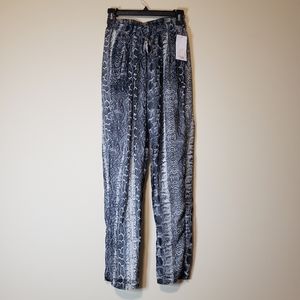 Tobi Casual Snakeskin Print Pants